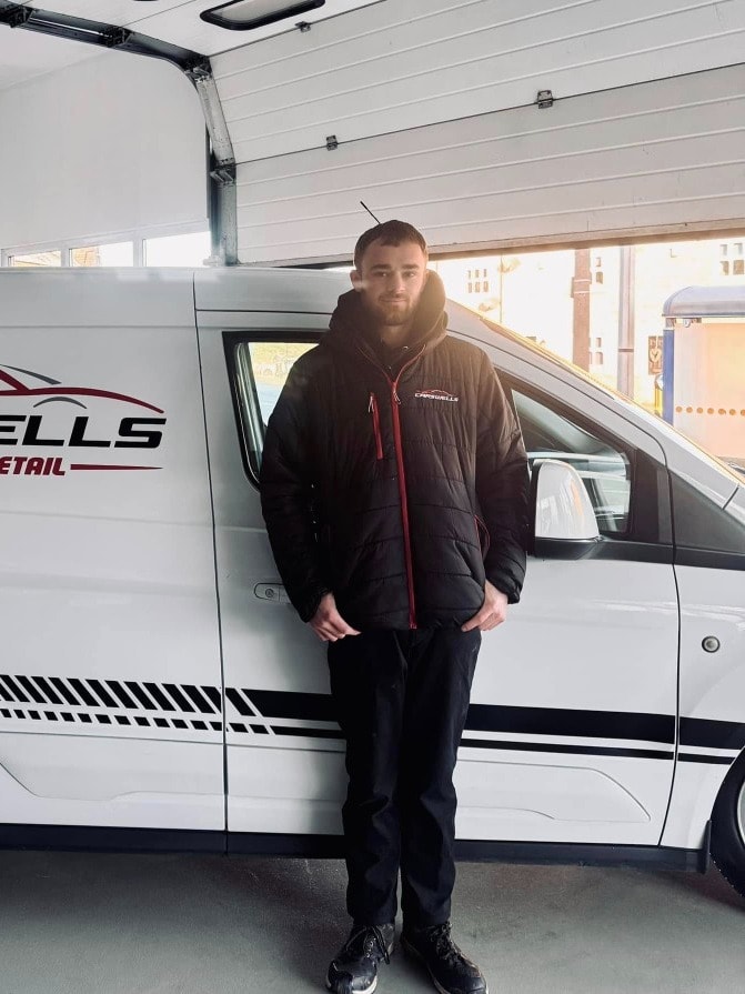 Leo — Carswells interior specialist